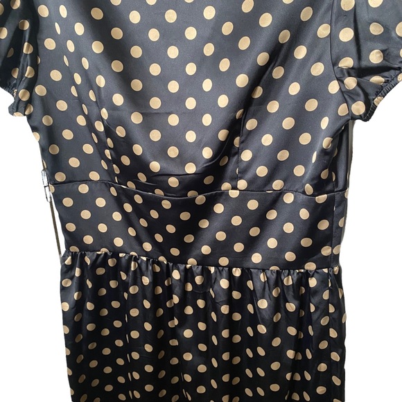 Eliza J New York polka dot cap sleeves, a v neckline. Size 10. *Few flaws - Picture 8 of 13